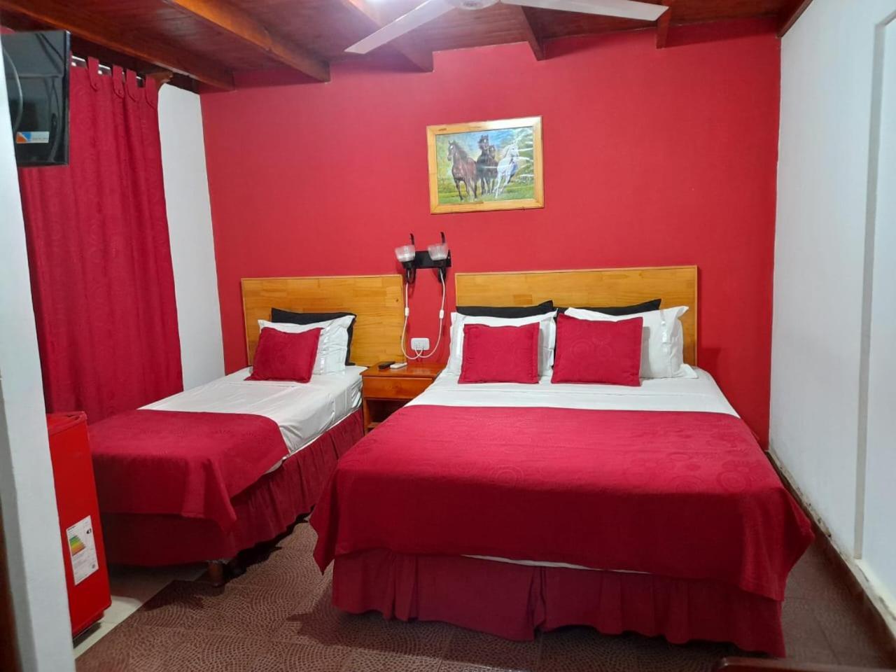 Posada Portal Del Iguazu Пуерто Игуасу Екстериор снимка